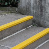 BY 213113 Protišmykový profil na schod - 7x100x3 cm